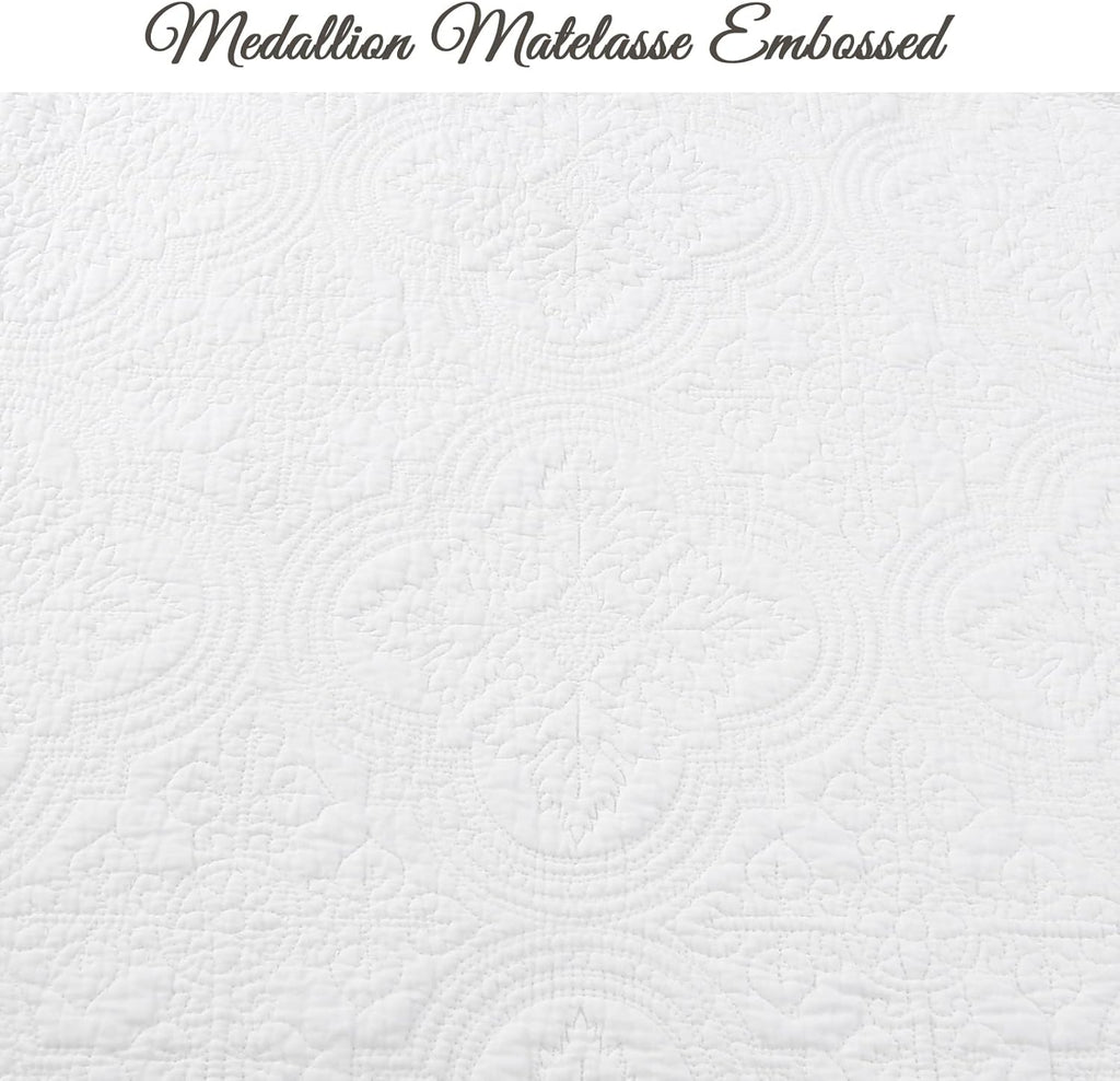 White Medallion Cotton Twin Quilt Set