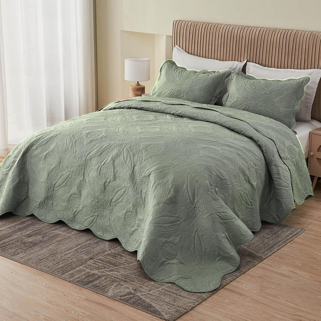Sage Oversized King Quilt Coverlet Set