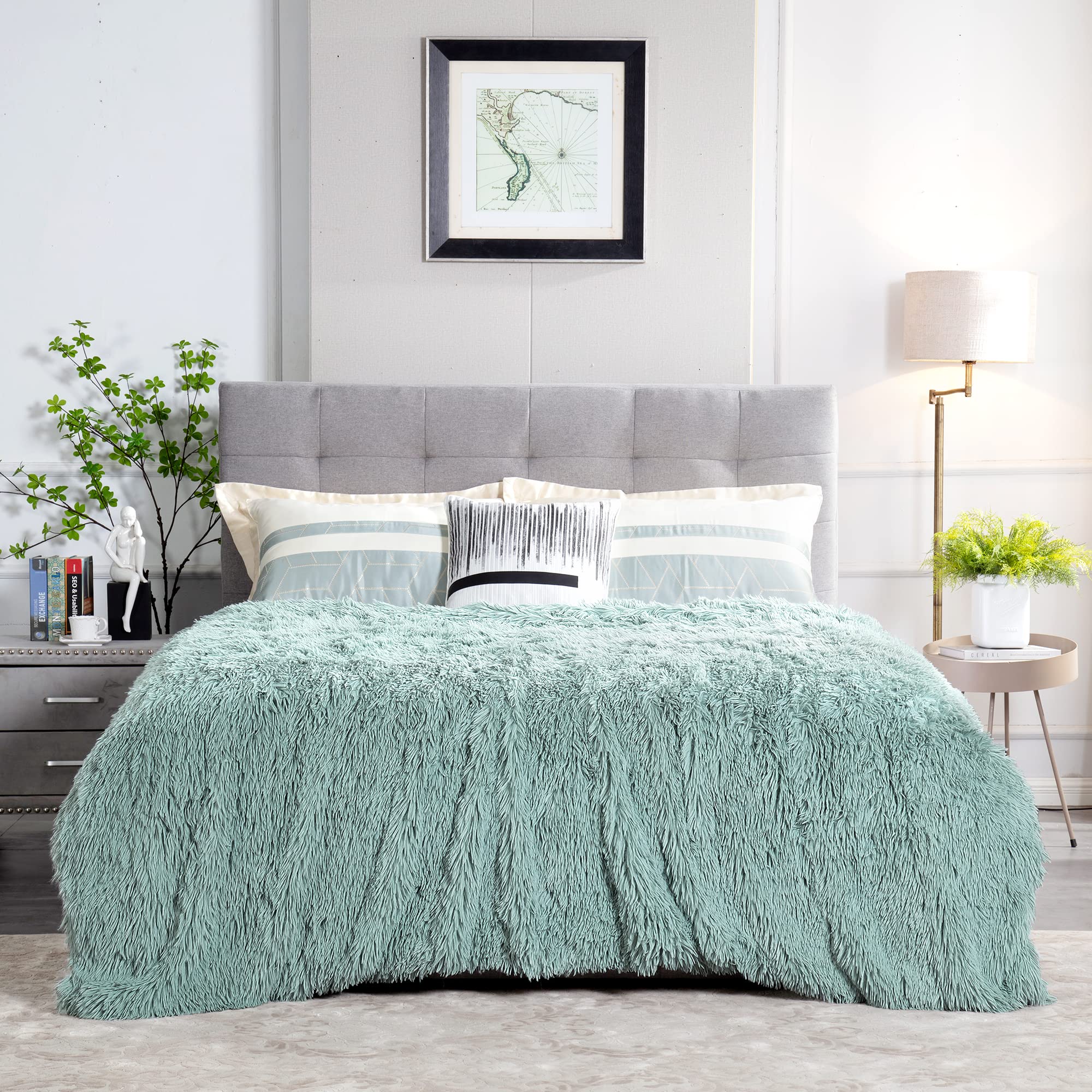 JONIYEAR Extra Large Decorative Fluffy Faux Fur Blanket Queen Size 80" x 90", Soft Luxury Lightweight Furry Blankets, Solid Cozy Shaggy Plush Thick Warm Fuzzy Blankets for Winter Bed Couch, White