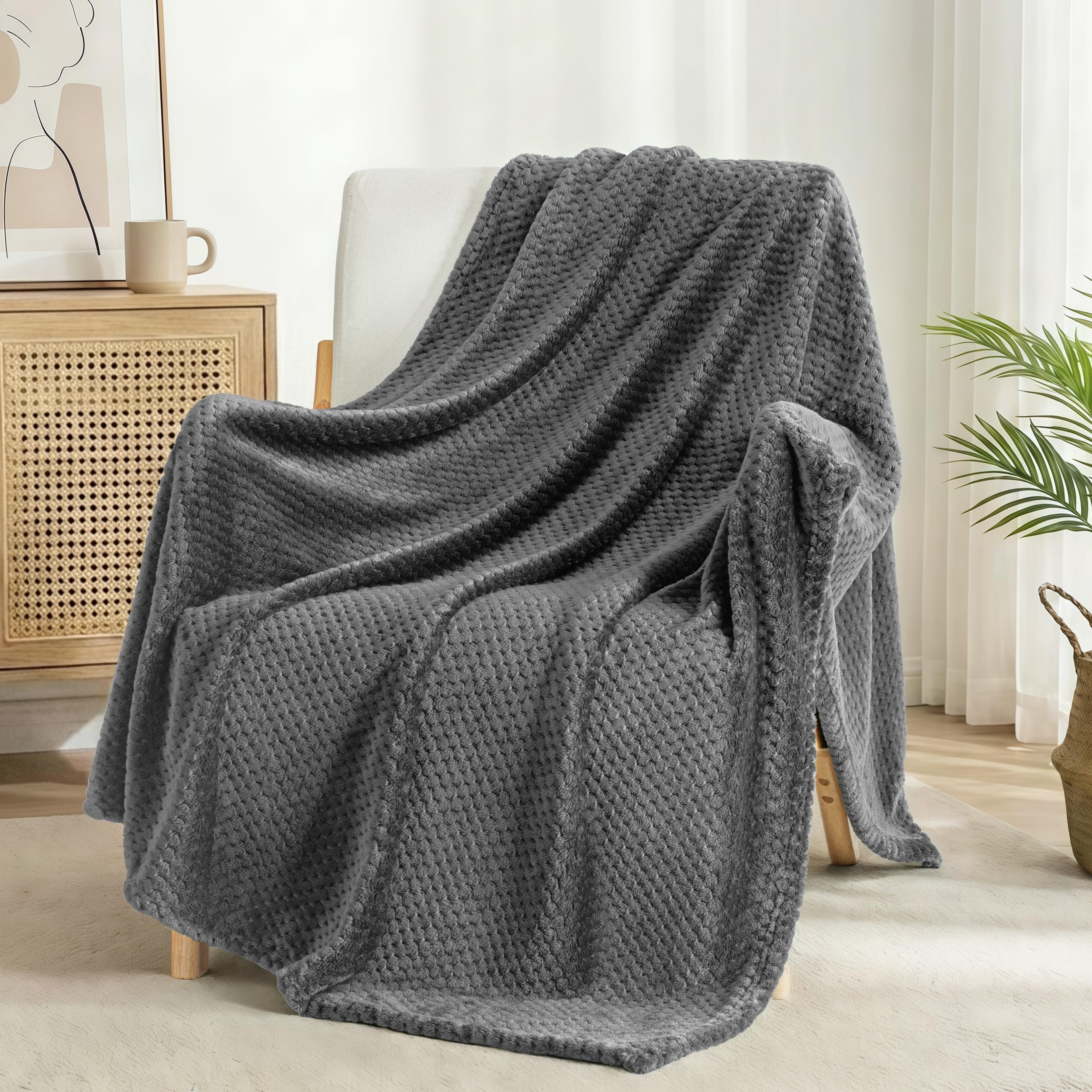 Exclusivo Mezcla Fleece Throw Blanket Extra Large, Super Soft and Warm Blankets for Couch, Sofa and Bed Waffle Textured, Cozy, Fuzzy and Lightweight (Tan, 50x70 Inches)