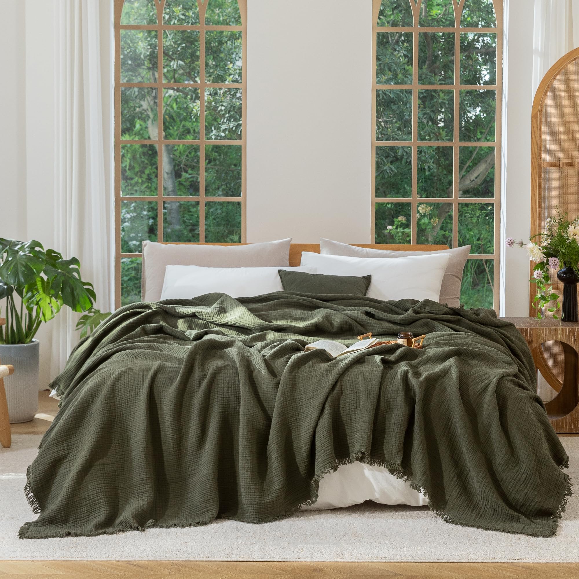 MooMee Muslin Blanket - 100% Cotton 4-Layer Gauze Throw Blanket with All-Around Fringe, Soft Breathable Lightweight Cooling Summer Blankets for Bed Couch (Cream Grey,Super King 108" x 98")